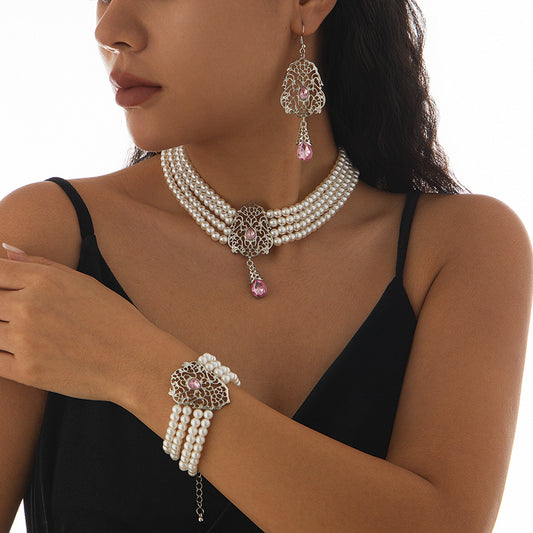 Stijlvolle Luxe Sieradenset Lichtgewicht Retro Geometrische Imitatieparels Halsketting Armband & Oorbellen met Edelstenen Strass-steentjes en Verstelbare Sluiting voor Dames