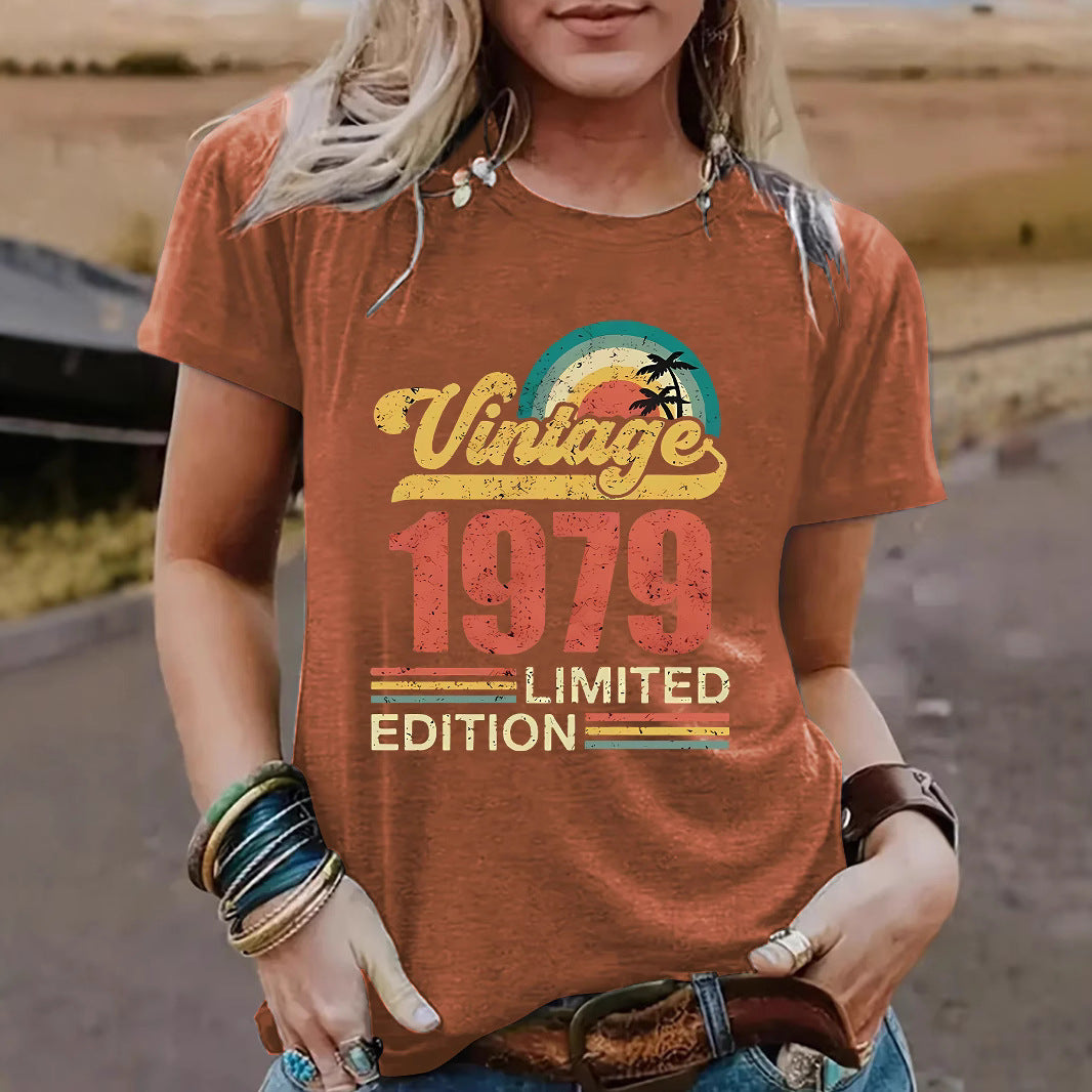 Klassiek Casual Effen Kleur Bedrukte Vintage Stijl uit 1979 T-shirt met Ronde Hals en Korte Mouwen voor Dames/Meiden & Plus-SizeKlassiek