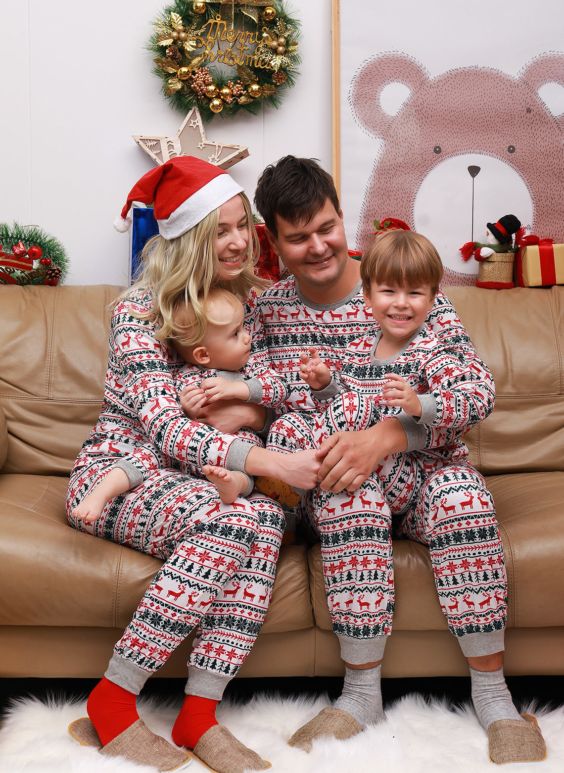 Stijlvolle Kerstpyjama's met Print voor Hele Gezin