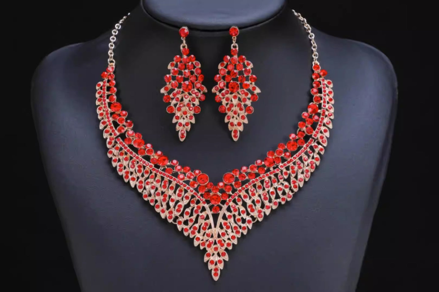 Extravagante Stijl Sieradenset Stijlvolle Retro Sleutelbeen-Halsketting & Oorbellen van Legering met Kristallen en Strass-steentjes voor Dames