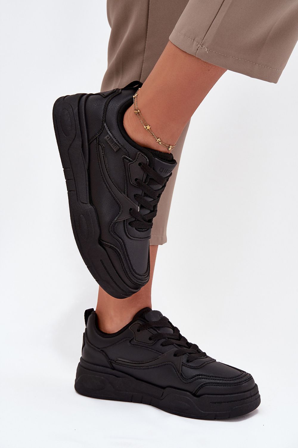 Sportchoenen op een platform model 224932 Step in style
