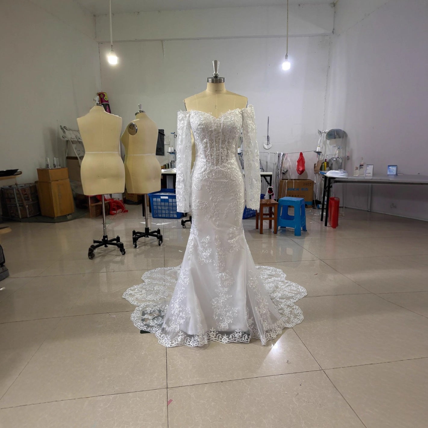 Elegante Off-Shoulder Zeemeermin Kanten Trouwjurk met Lange Kanten Mouwen voor Dames & Plus-size