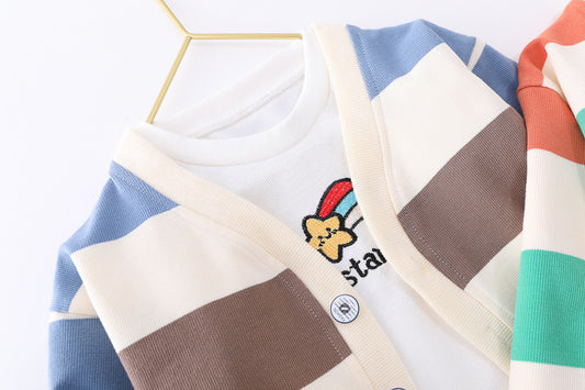 Trendy Driedelige Kinderset Vest met Regenboogstrepen T-shirt met Print & Jeans voor Jongens en Meisjes