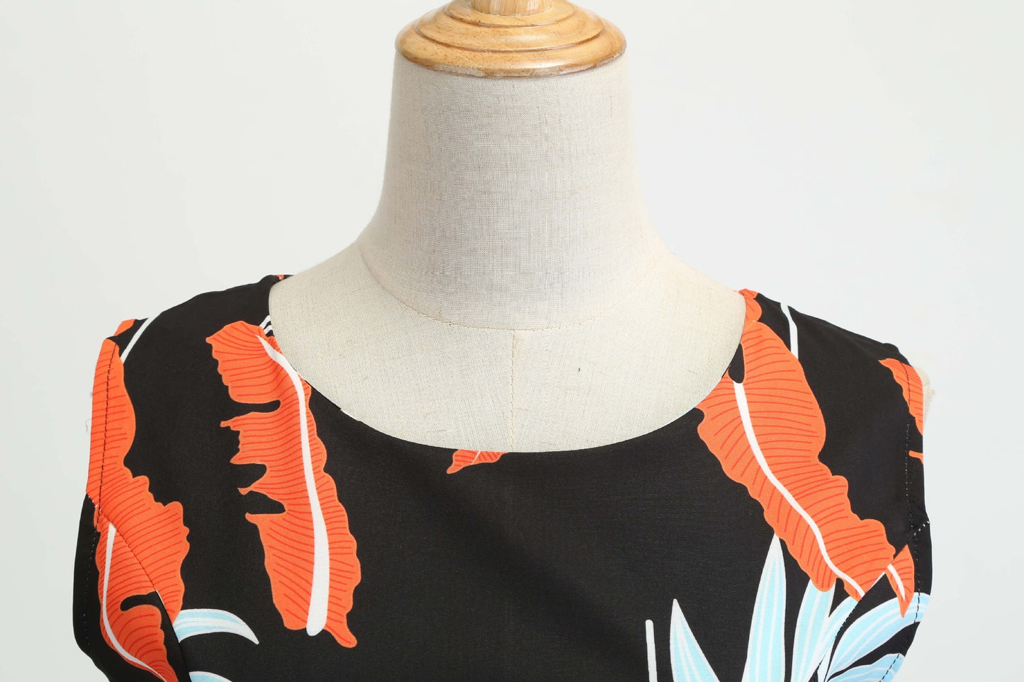 Hepburn Style Retro Afslankende-Taille Jurk met Ronde Hals en Bloemenpatroon voor Dames & Plus-size