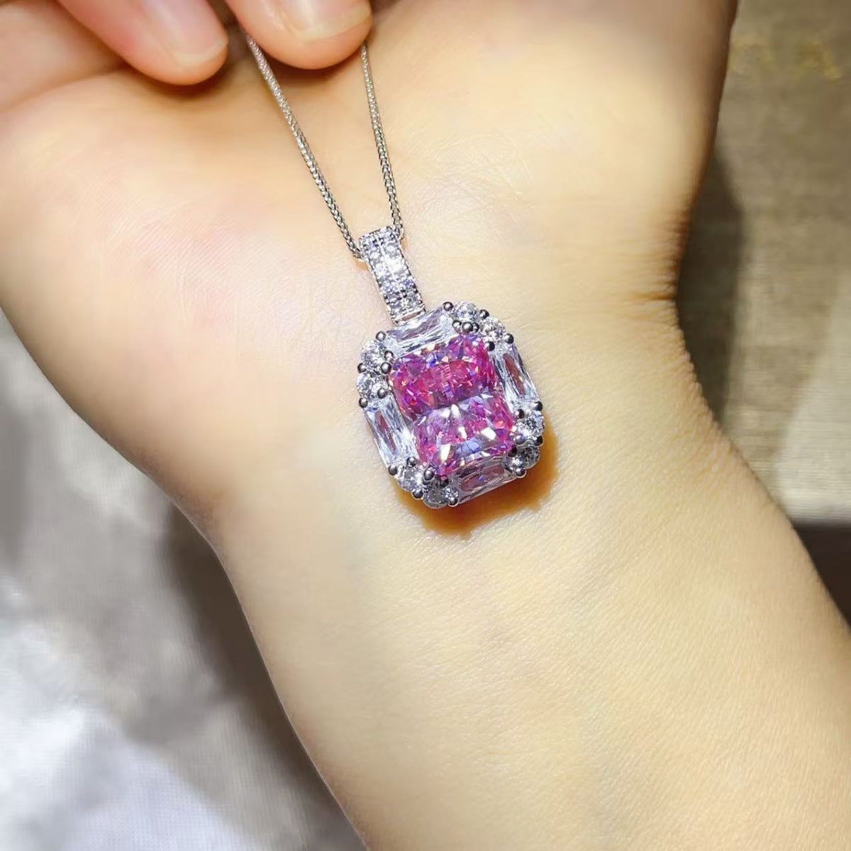 1779ddfb-a62b-4117-a183-c580ba4f1f51-Max