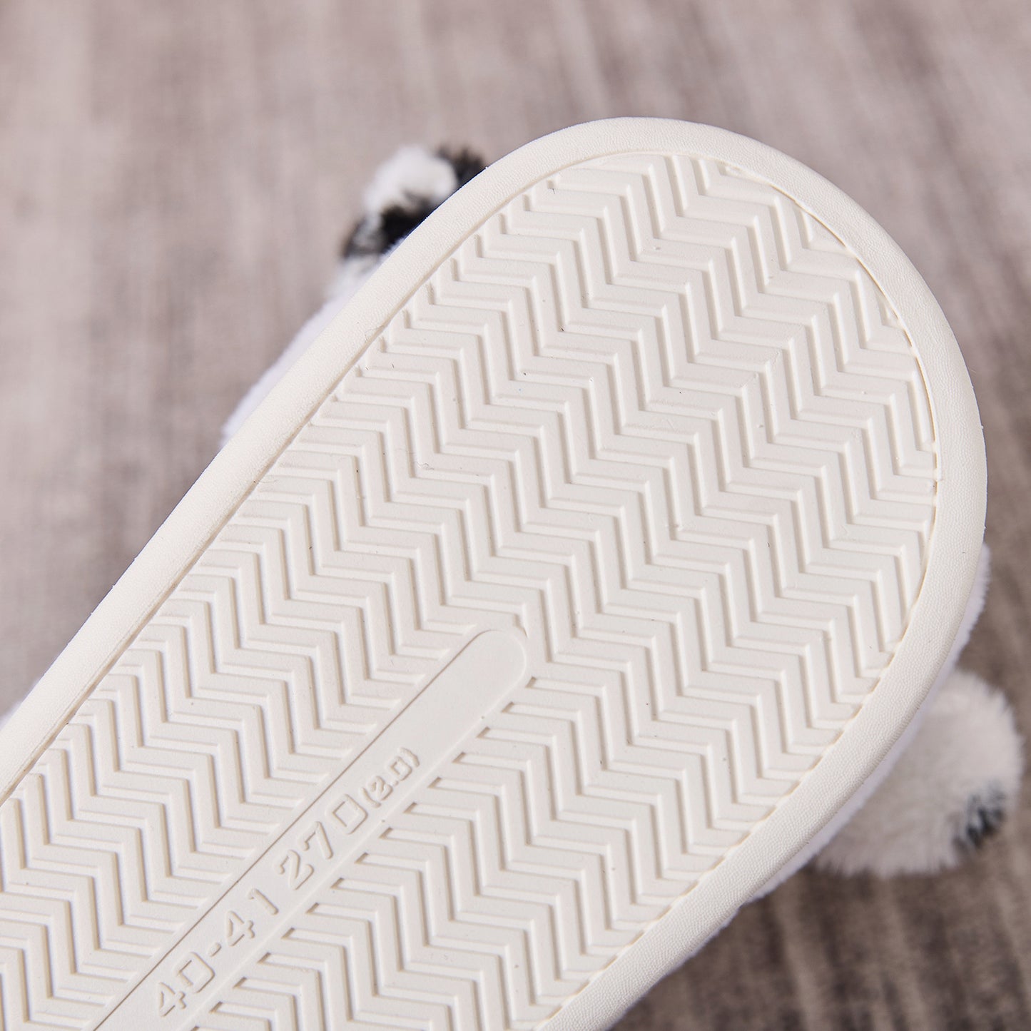 Winterse Warme Fluffy Antislip Pantoffels met Geborduurde Koe Cartoon voor Unisex