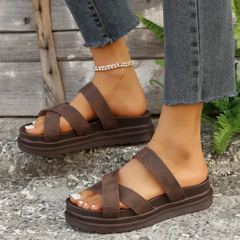 Eenvoudige Comfortabele Effen Kleur Casual Sandalen van PU-Leer met Gekruiste Bandjes en Platte Zool voor Dames
