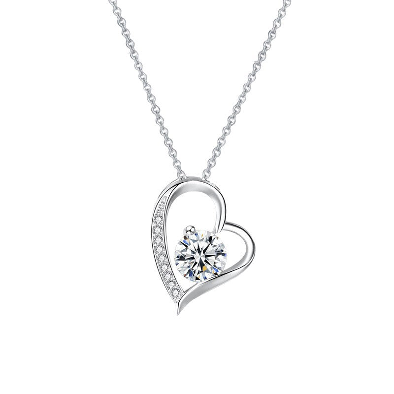 Stijlvolle Modieuze Roestvrijstalen "TO MY QUEEN" Halsketting en een Uitgeholde Hartvormige Hanger met Zirkoon en Strass-steentjes voor Dames