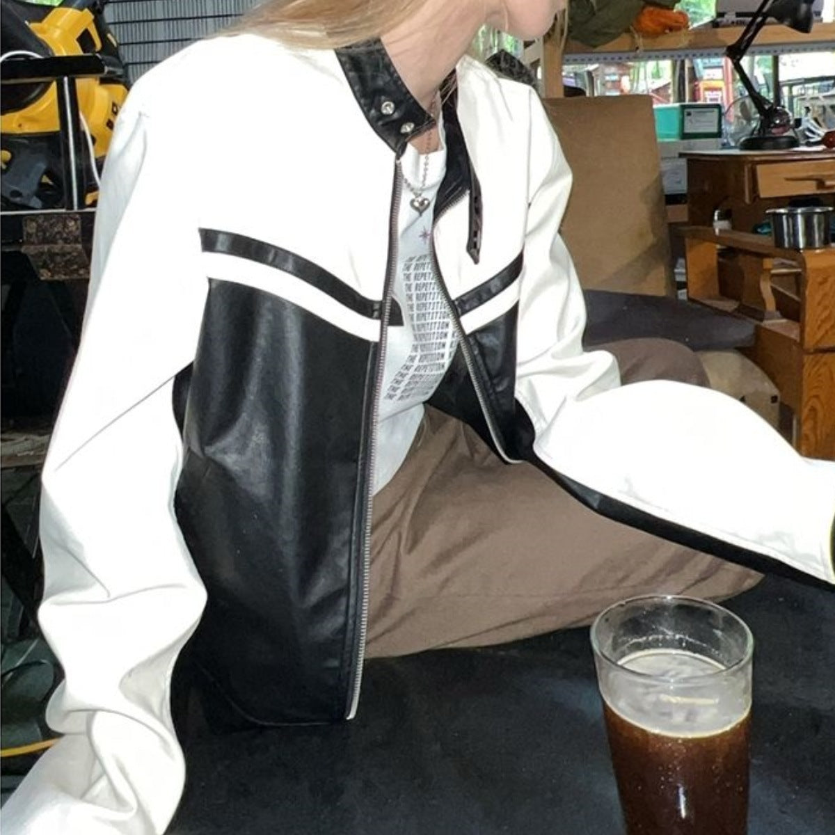 Populaire Locomotive Amerikaanse Retro Contrasterende Kleur Jacket van PU-Leer voor Dames