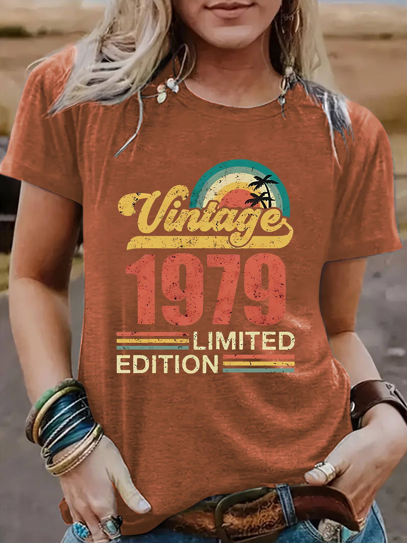 Klassiek Casual Effen Kleur Bedrukte Vintage Stijl uit 1979 T-shirt met Ronde Hals en Korte Mouwen voor Dames/Meiden & Plus-SizeKlassiek