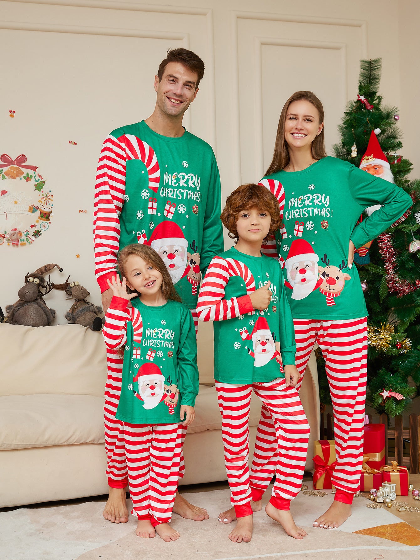 Kerstmis Familie Stijlvolle Casual Matching Gestreepte Kerstpyjama Set met Kerstmisprint voor Gezin & Koppels