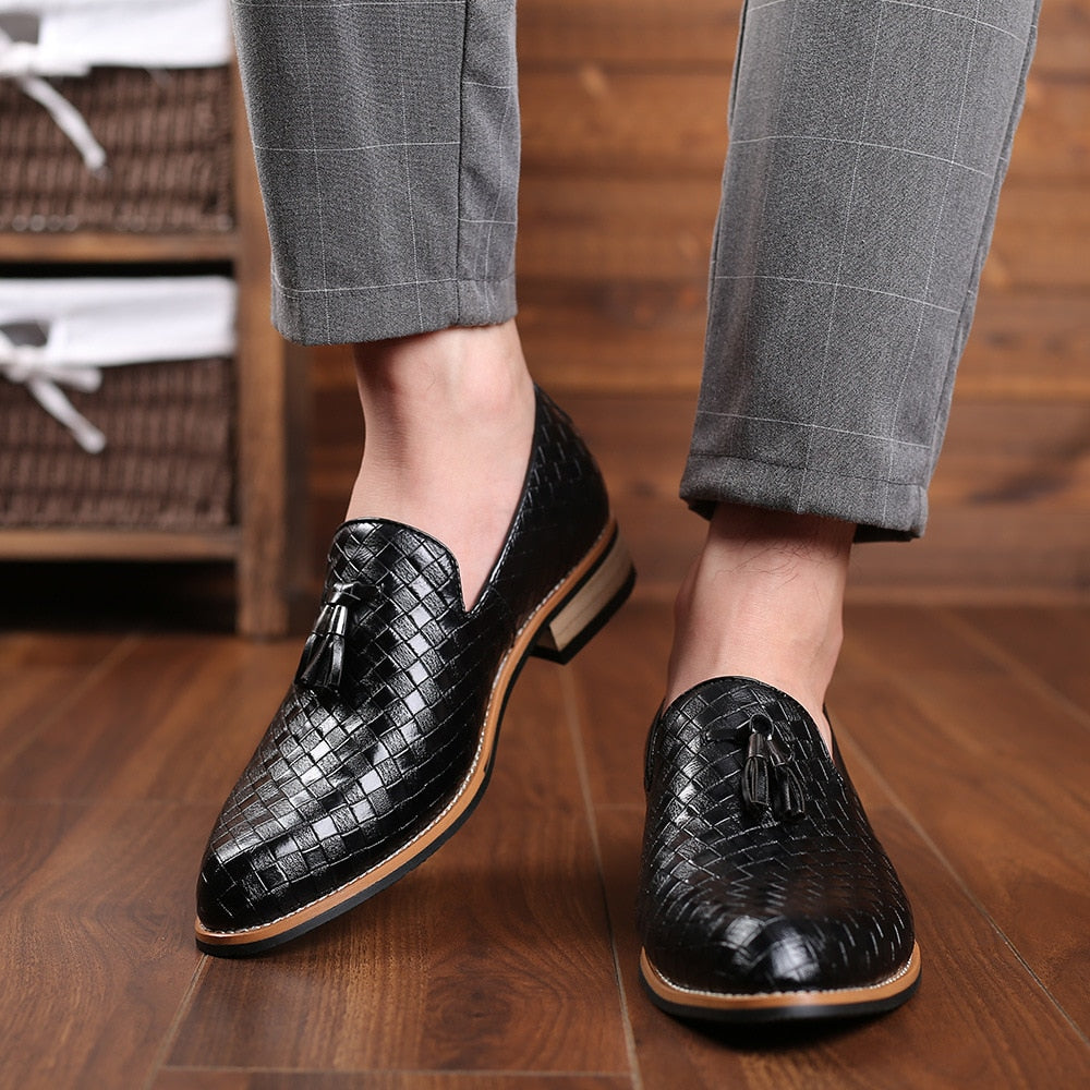 Modieuze Klassiek Britse Stijl Effen Kleur Formele Casual/Business Geweven Loafers met Kwastjes