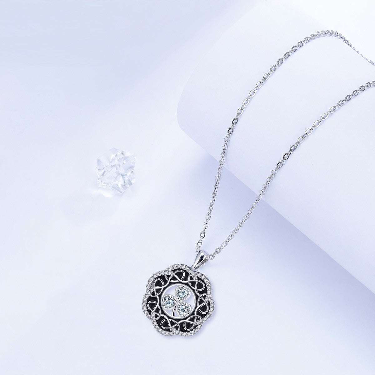 Europese Vintage Elegante Keltische Halsketting en Klavertje-hanger met Zirkoonsteentjes voor Dames