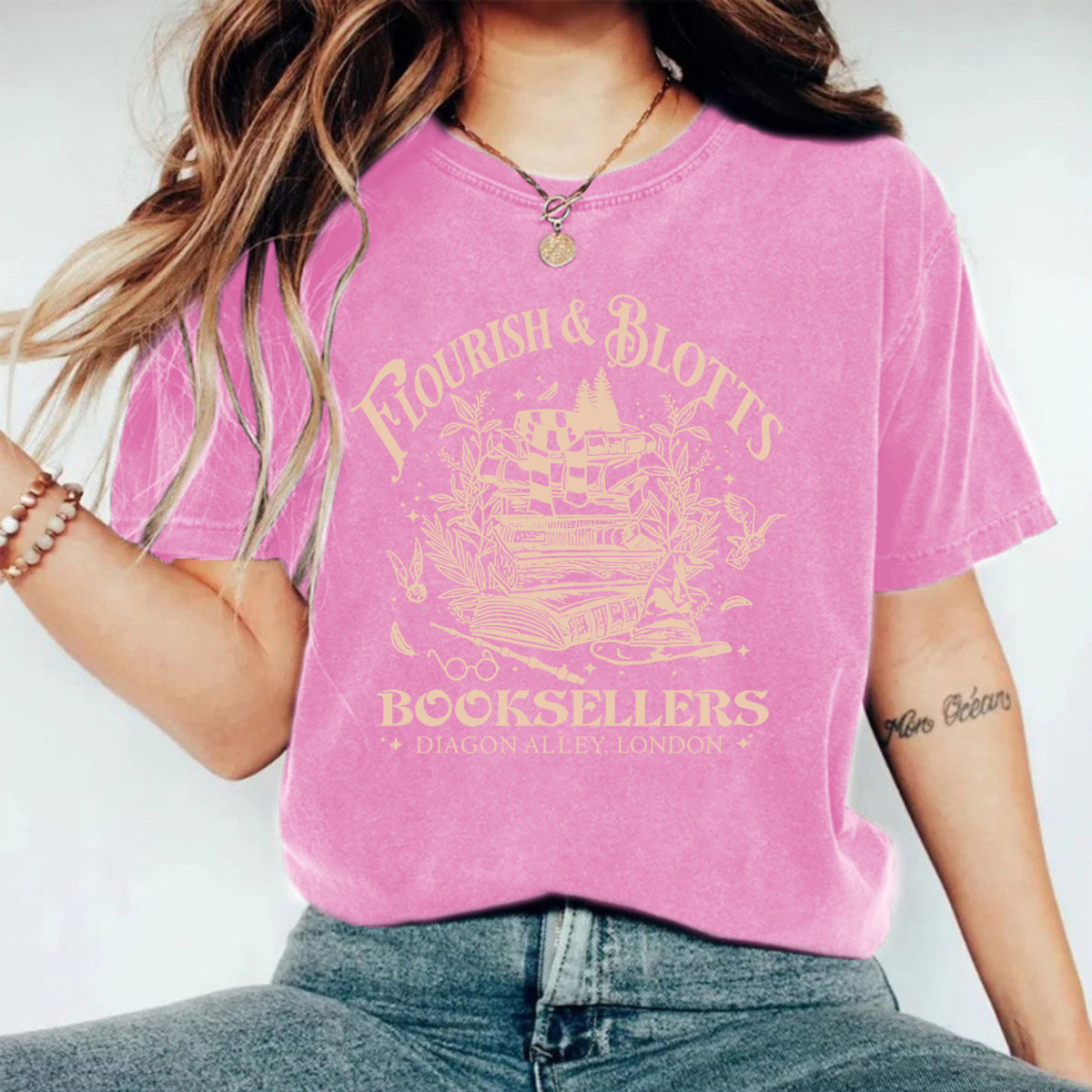 Stijlvolle Klassieke Effen Kleur Washed Casual Vintage Ronde Hals T-shirt met Bedrukte Kasteelprint en Korte Mouwen voor Dames/Meiden & Plus-Size