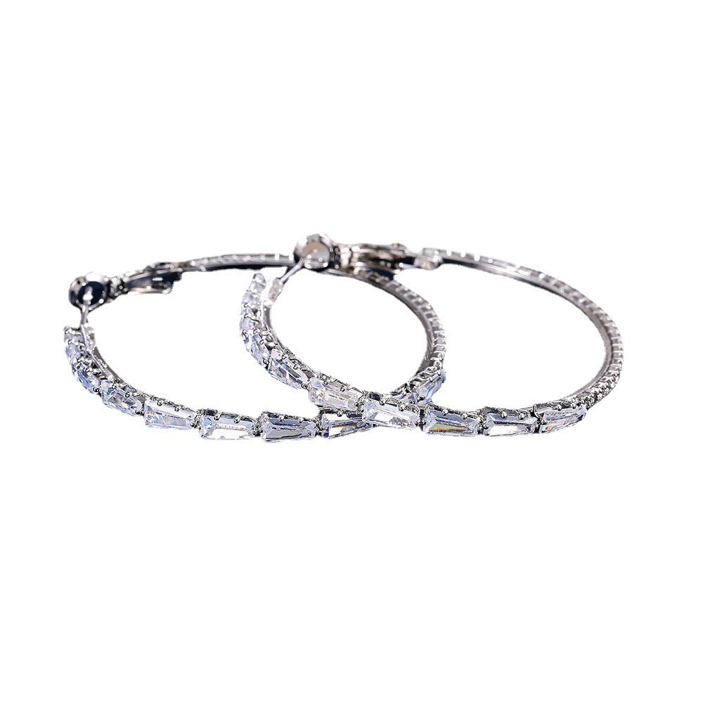 Europese Eenvoudige Gouden/ S925 Zilveren Vintage Grote Oorbellen met Zirkoon voor Dames