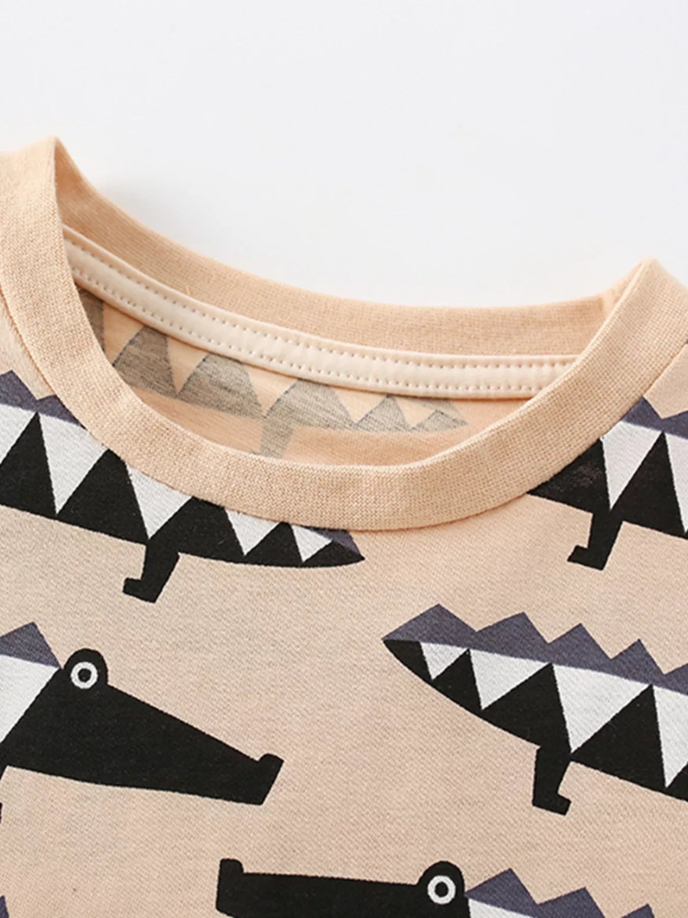 8c11a5de8a2f4c52b91e7c29812df385-Max-Origin