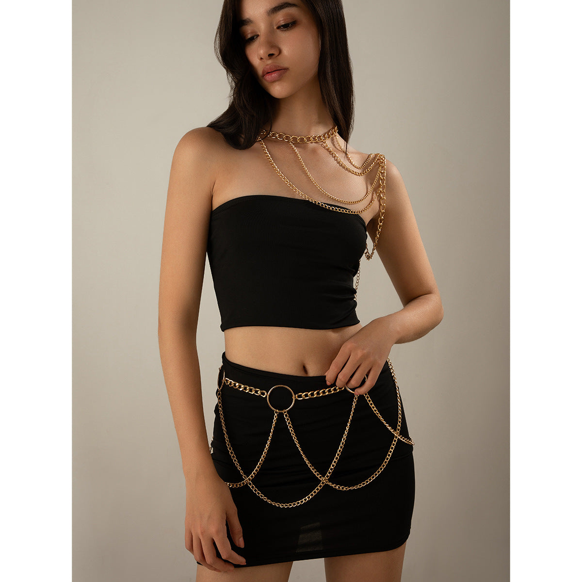 Franse Punkstijl Metalen Aluminium Bodychain met Holle Kwastjes en U-vormige Kruis voor Dames