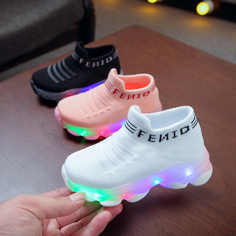 Comfortabele Effen Kleur Ademend Casual LED Kindersneakers van Mesh met Letterprint en Ronde Neus voor Kinderen
