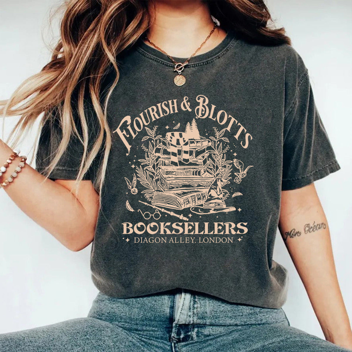 Stijlvolle Klassieke Effen Kleur Washed Casual Vintage Ronde Hals T-shirt met Bedrukte Kasteelprint en Korte Mouwen voor Dames/Meiden & Plus-Size