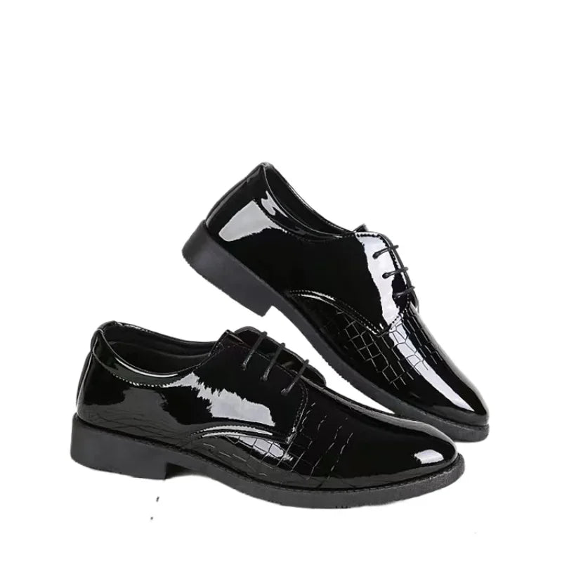 Modieuze Veelzijdige Effen Kleur Casual/Business Derbyschoenen van PU-Leer met Reliëf Patroon op de Neus en Vetersluiting voor Heren