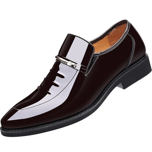 Elegante Effen Kleur Formele Casual Business Lakleren Loafers van Veganistisch Leer met Spitse Neus en Lage Vierkante Hak voor Heren