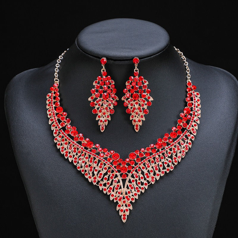 Extravagante Stijl Sieradenset Stijlvolle Retro Sleutelbeen-Halsketting & Oorbellen van Legering met Kristallen en Strass-steentjes voor Dames
