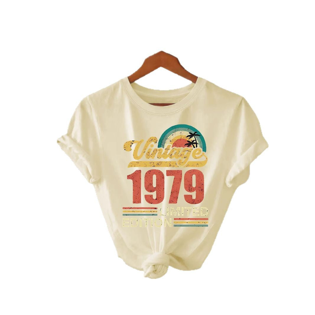Trendy Modieuze Streetwear Effen Kleur Casual Vintage 1979 Print T-shirt met Ronde Hals en Korte Mouwen voor Dames & Plus-Size