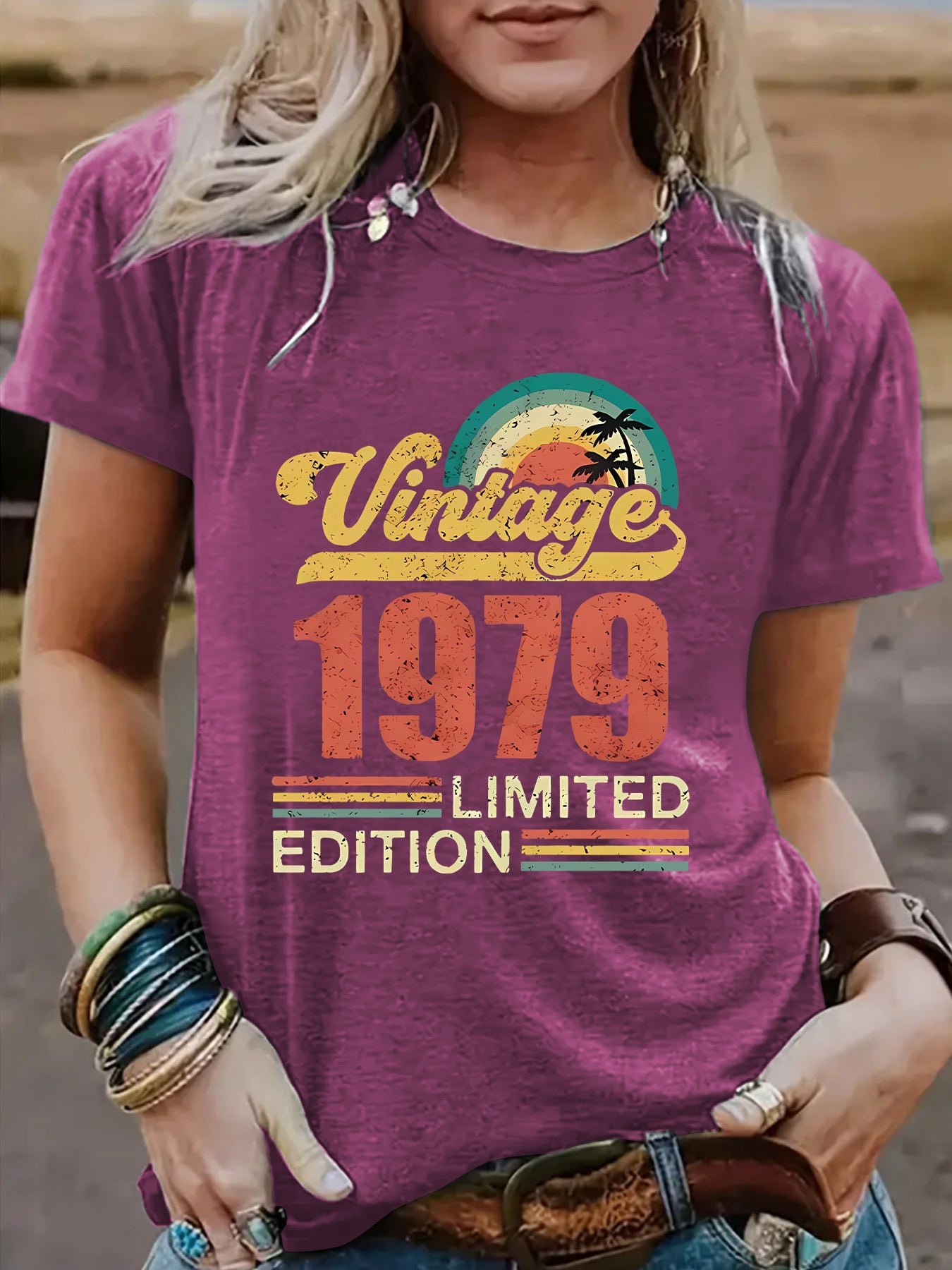 Klassiek Casual Effen Kleur Bedrukte Vintage Stijl uit 1979 T-shirt met Ronde Hals en Korte Mouwen voor Dames/Meiden & Plus-SizeKlassiek