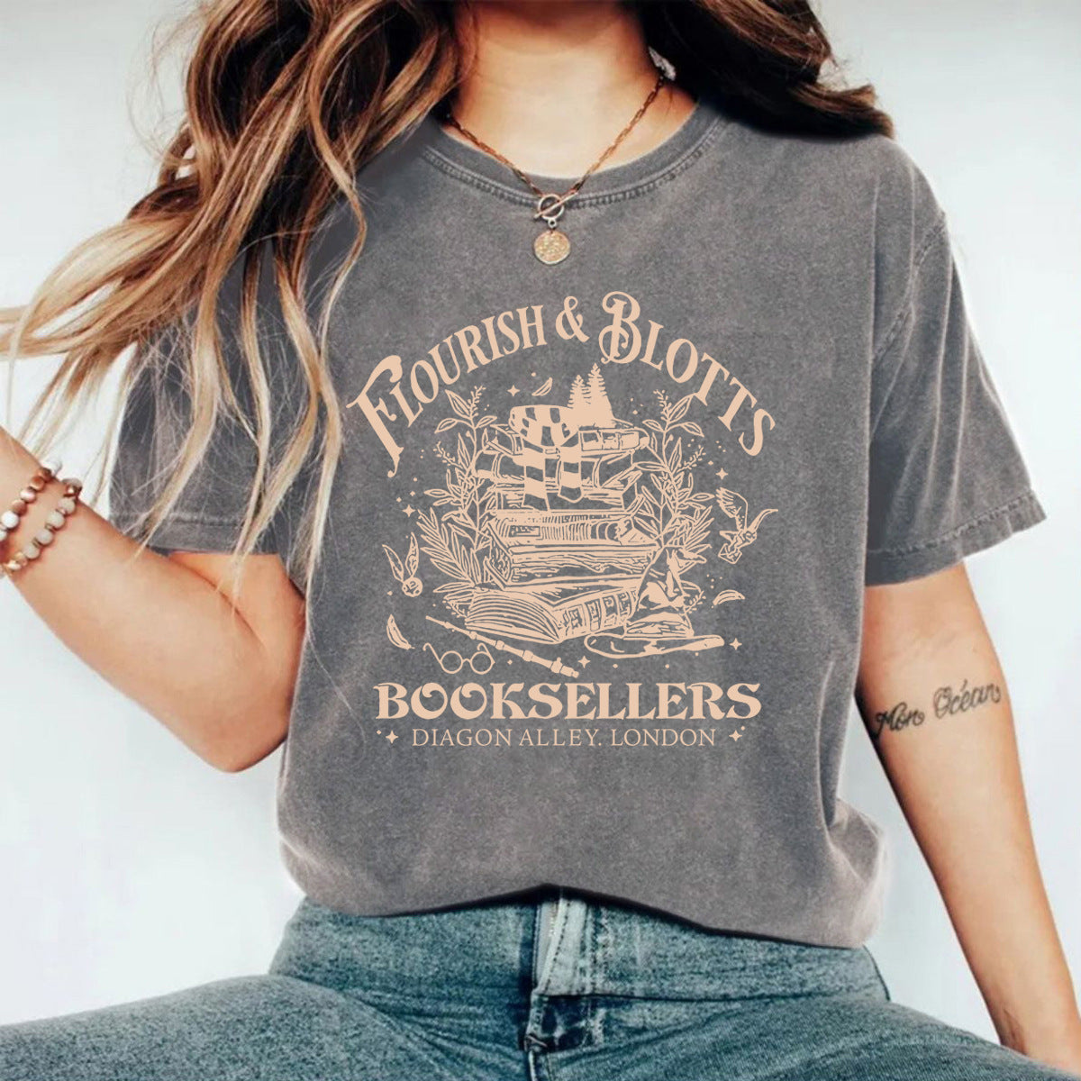 Stijlvolle Klassieke Effen Kleur Washed Casual Vintage Ronde Hals T-shirt met Bedrukte Kasteelprint en Korte Mouwen voor Dames/Meiden & Plus-Size