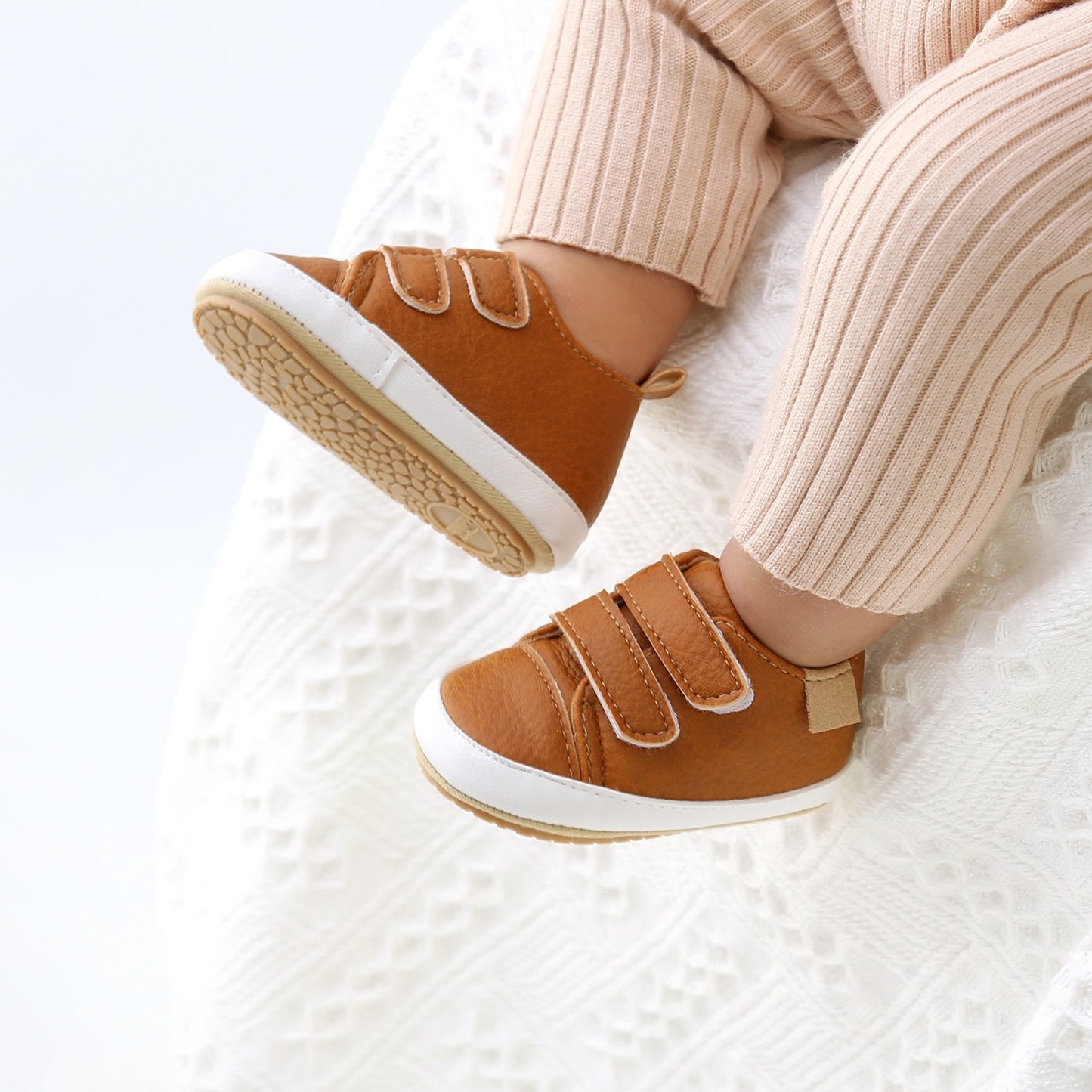 Eenvoudige Casual Effen Kleur Comfortabele Sneakers van PU-Leer met Klittenbandsluiting en Ronde Neus voor Kinderen