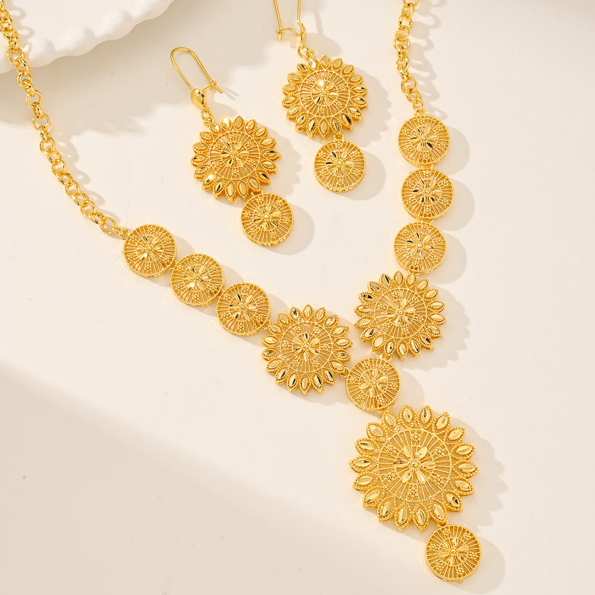 Sieraden Set met 24K Verguld Traditionele Indiaase Bruidsketting met Twee Oorbellen voor Dames