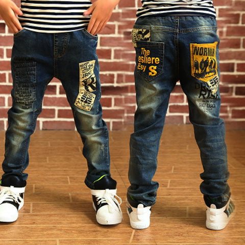 Modieuze Casual Effen Kleur Denimjeans met Letterpatroon en Zakken voor Kinderen