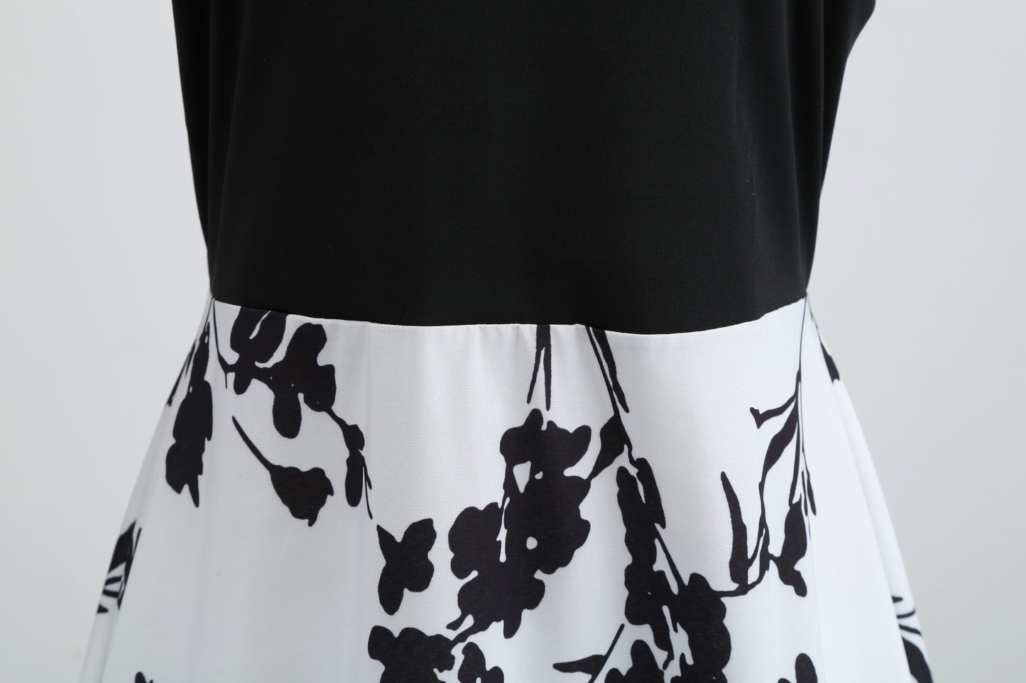 Hepburn Style Vintage Bloemenprint Hoge Taille Swingjurk met Ronde Hals en Lange Mouwen voor Dames & Plus-size