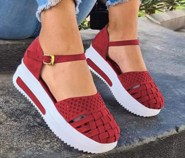 Europese en Amerikaanse Modieuze Casual Effen Kleur Ronde Neus Sandalen met Gespsluiting en Dikke Rubber Zool voor Dames & Meiden