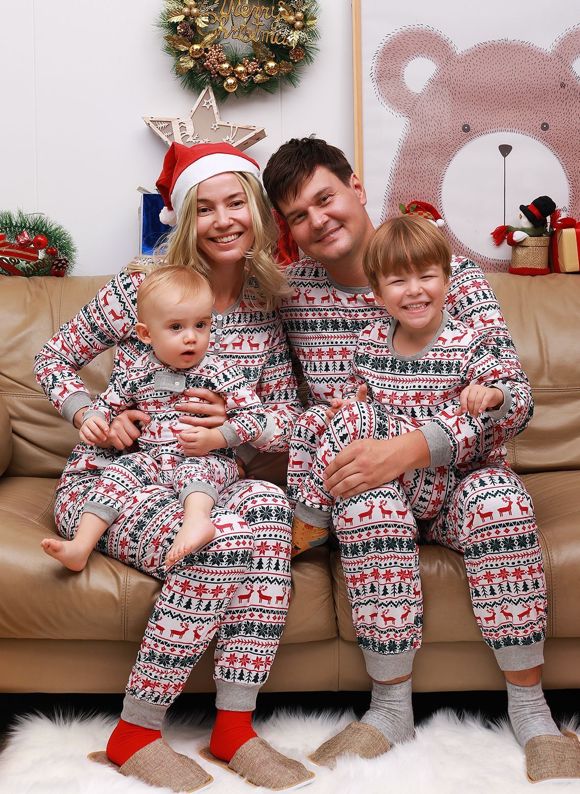 Stijlvolle Kerstpyjama's met Print voor Hele Gezin