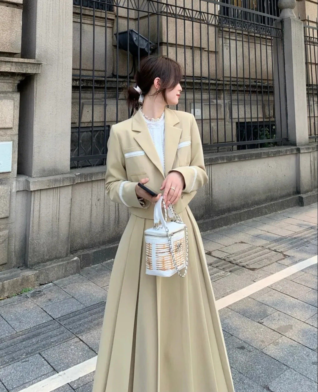 Elegante Beige Lange 2/3 delige Mantelpak/ Los met Bijpassende Riem voor Dames