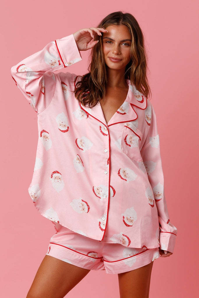 Kerstmis Elegante Stijlvolle Satijnen All-Over Bedrukte Kerstmisprint Korte Huis/Pyjama-outfit met Lange Mouwen voor Dames & Plus-size