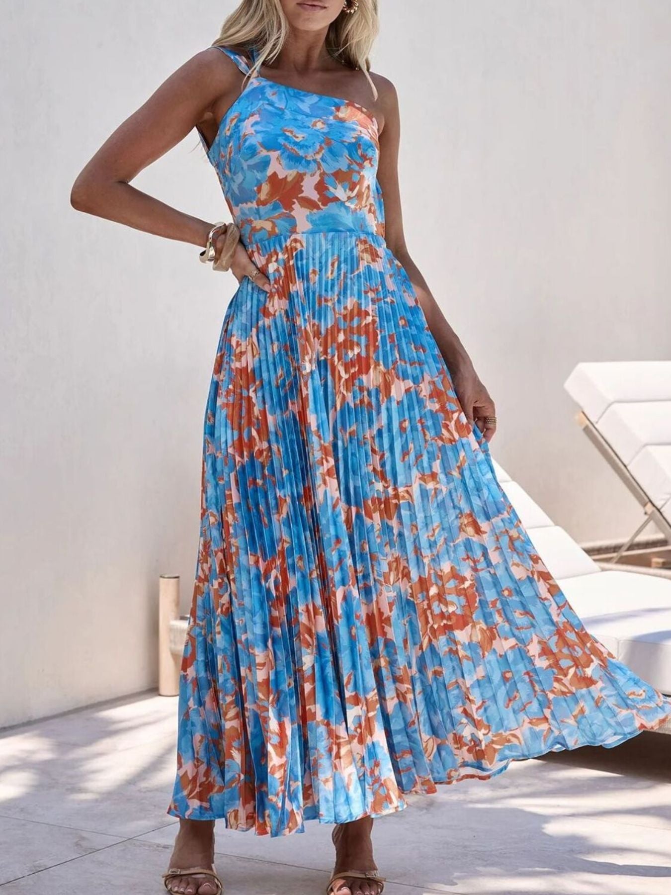 c79a4ad9-35a5-4d6f-8859-60f9926eda53-Max