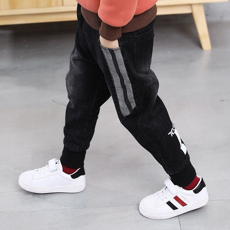 Modieuze Casual Effen Kleur Denimjeans met Letterpatroon en Zakken voor Kinderen