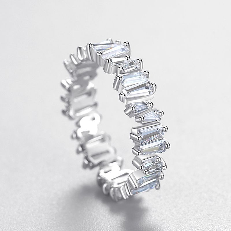 S925 Zilveren Europese High-end Baguette Eternity Ring met Zirkoonsteentjes voor Dames