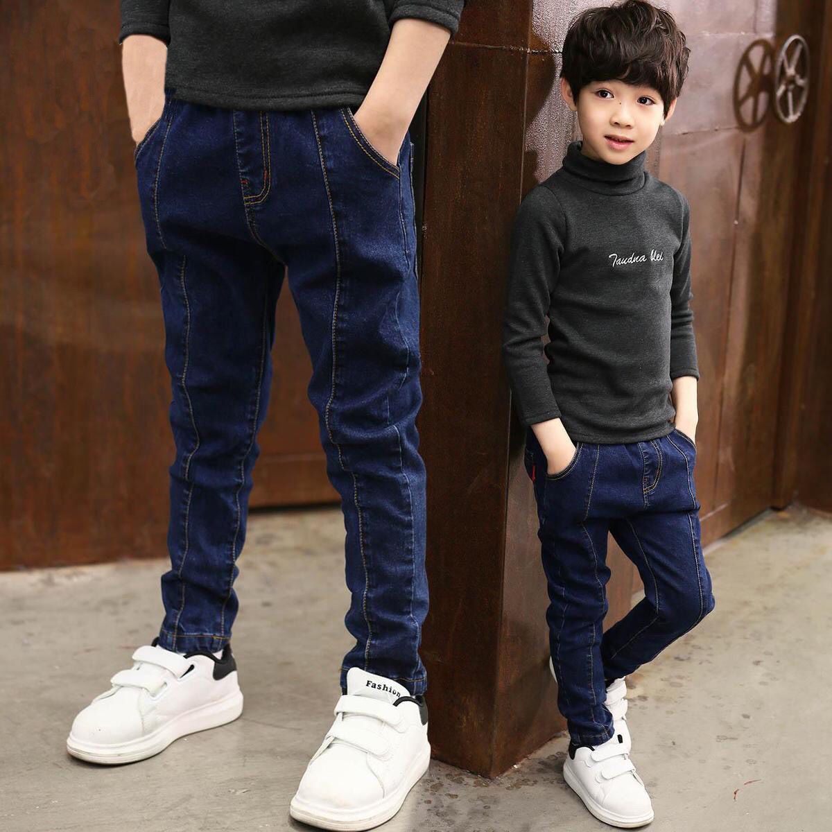 Modieuze Casual Effen Kleur Denimjeans met Letterpatroon en Zakken voor Kinderen