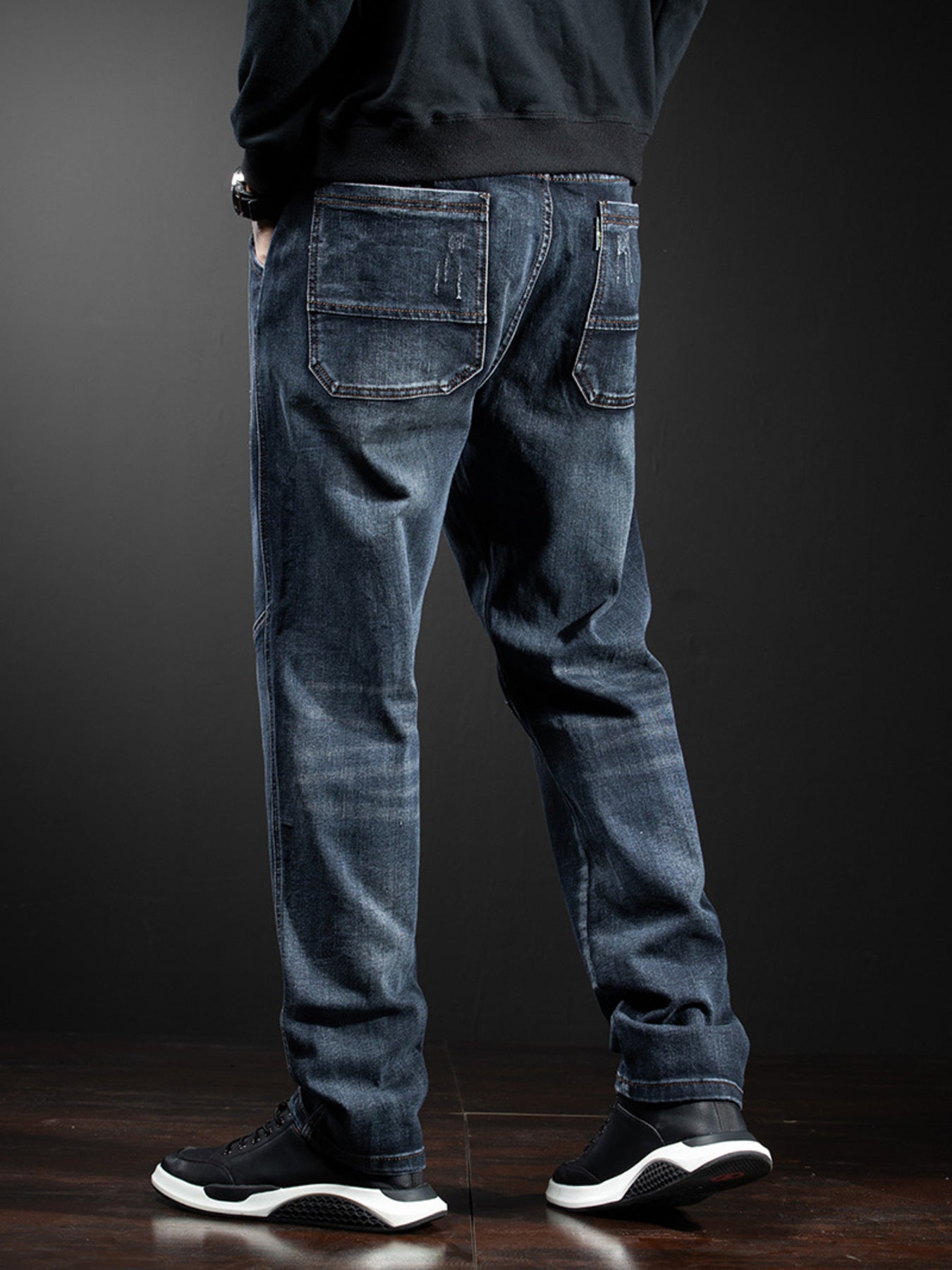 fe3632b90c0547aa8d2f142028cd8158-Max